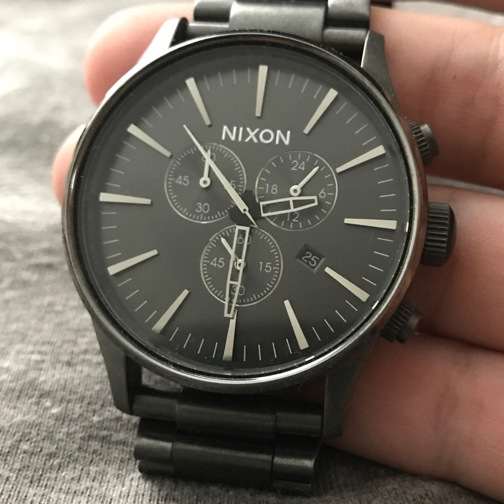 Nixon watch