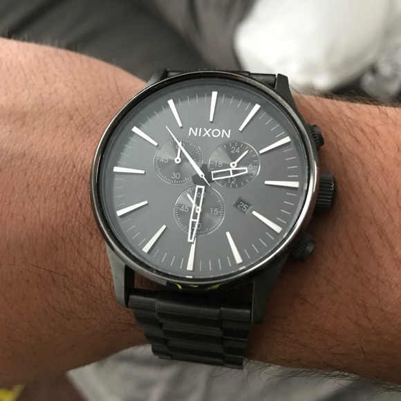 Nixon watch - Picture 2 of 4