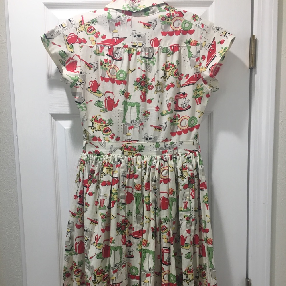 Adorable Bernie Dexter Kitchen print dress!