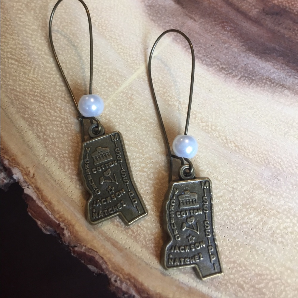 Mississippi State Earrings with pearl on bronze