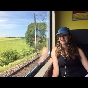 Meet your Posher, Maxine