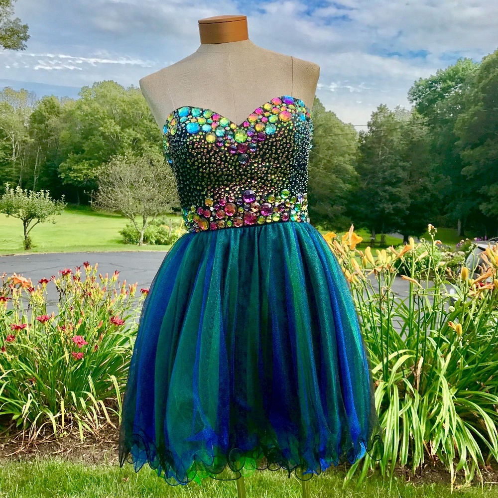 TONY BOWLS SPARKLE HOMECOMING DRESS!