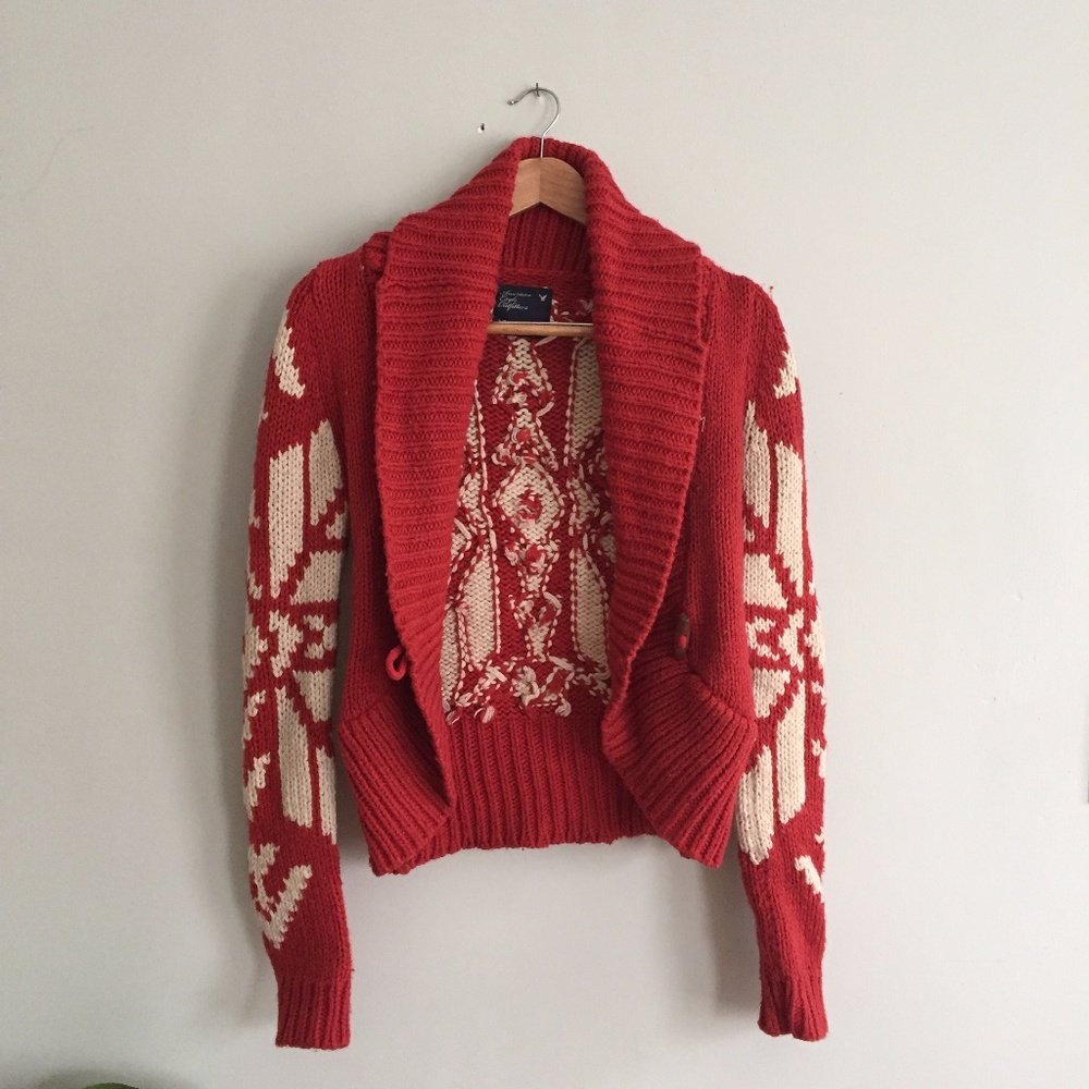 American Eagle Warm Orange and White Sweater