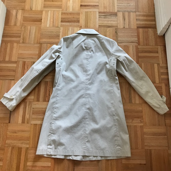 Banana Republic Trench Coat - Picture 4 of 8