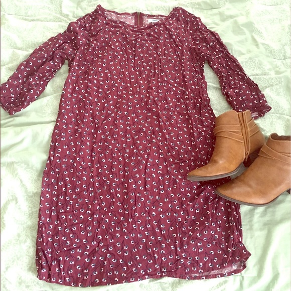 Old Navy Dresses & Skirts - Adorable pattern shift dress