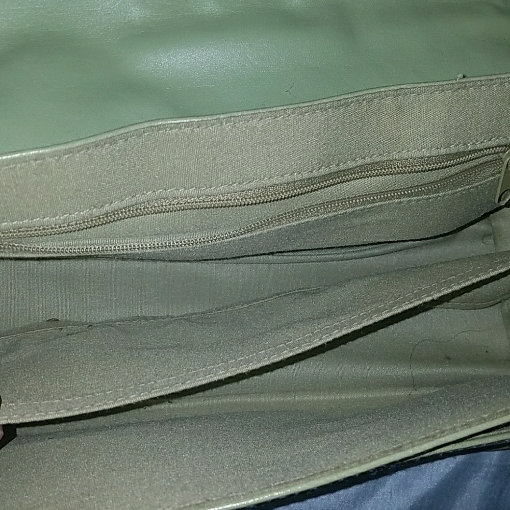 Purse - Picture 2 of 4