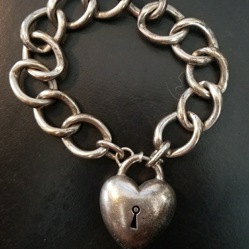Heart lock bracelet