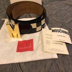Authentic redwall moshino checkard belt