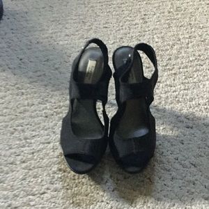 Simply Vera Heels