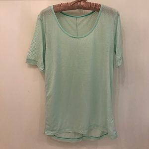 Lululemon loose top