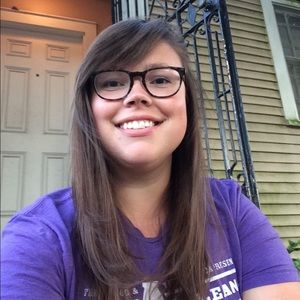 Meet your Posher, Claire