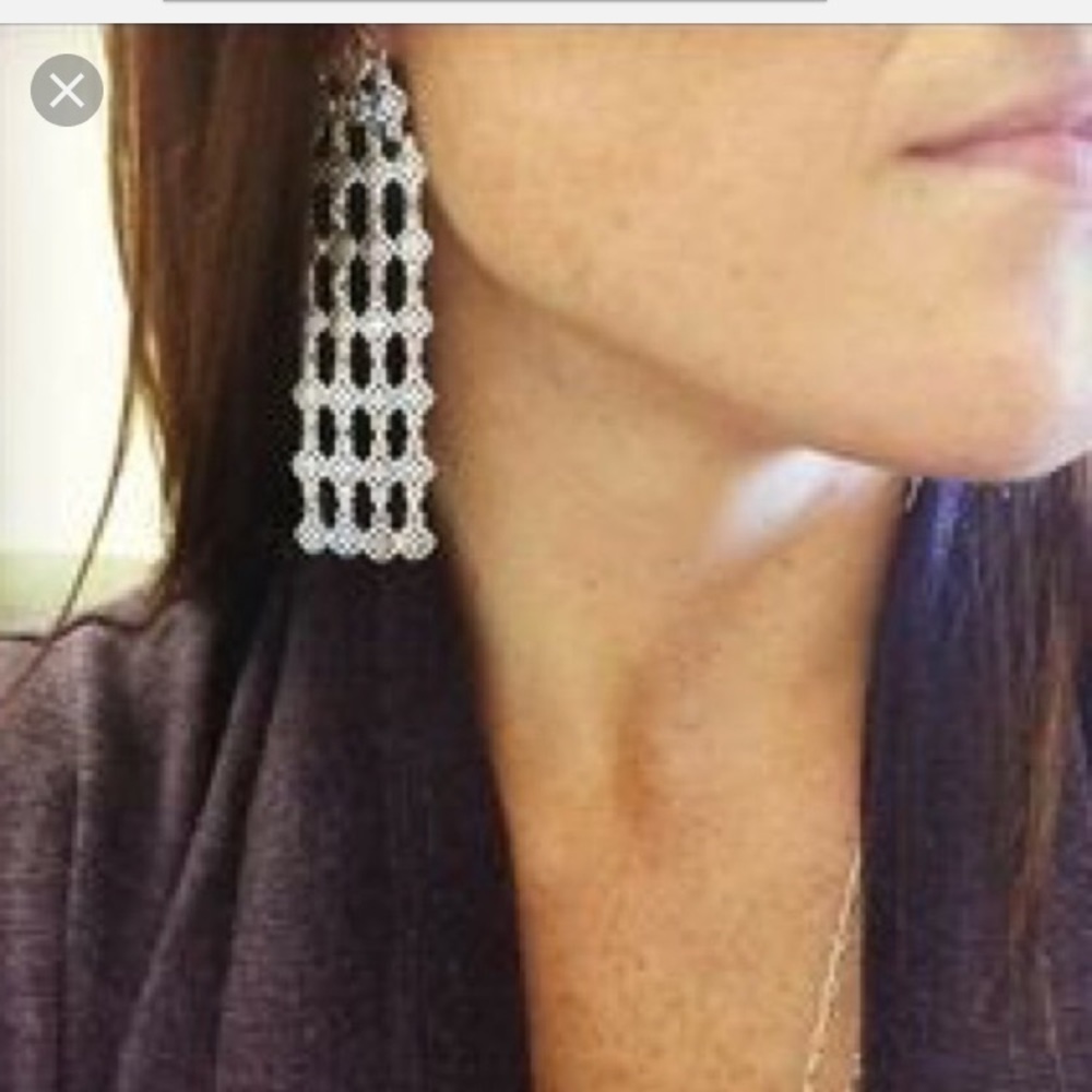 Stella and Dot Devon Chandelier Earrings