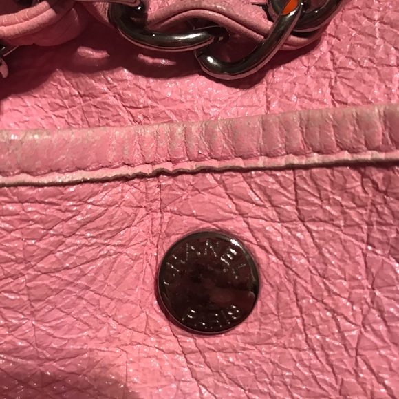 Chanel Leaf Charms Bucket Bag Crackled Leather - Picture 2 of 4