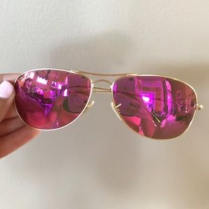 Pink mirrored ray bans