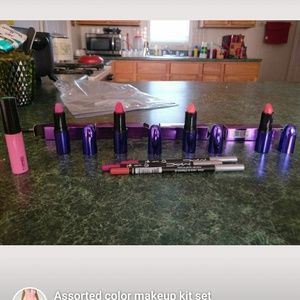 Mac combo set 3 liners 4 lip sticks 1 gloss