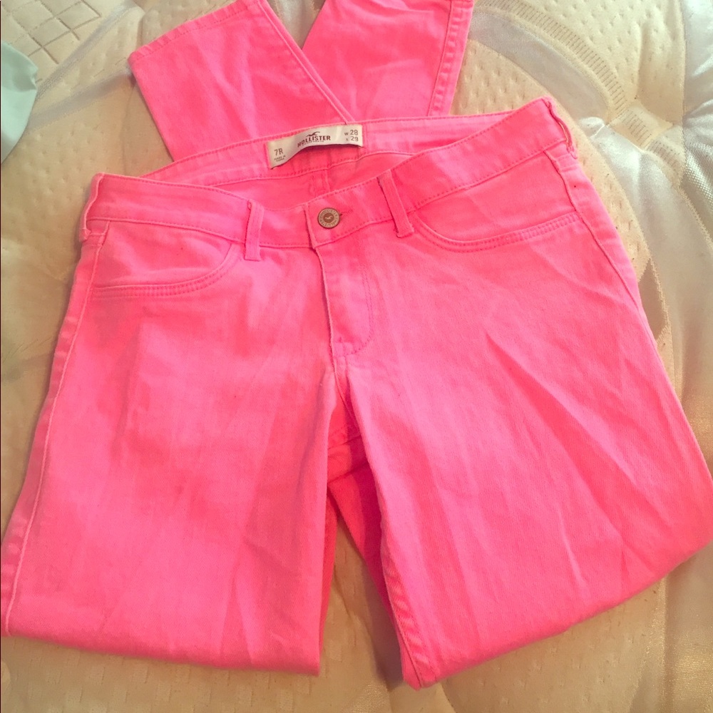 Pink Hollister jeans,gently used. Smoke free home.