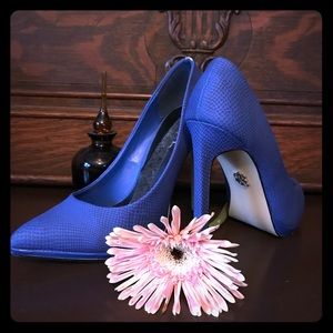 Rock & Republic blue pumps