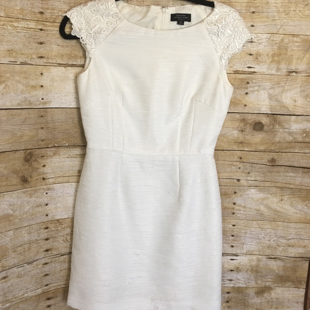 Tahari Arthur S. Levine White Lace Detail Dress 2P