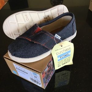 Toms Classic Denim boys shoes sz 11