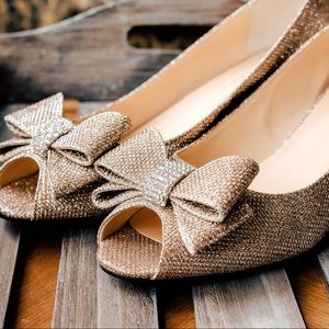 HP! ✨ STUNNING ✨ J Renee "Blare" Wedges