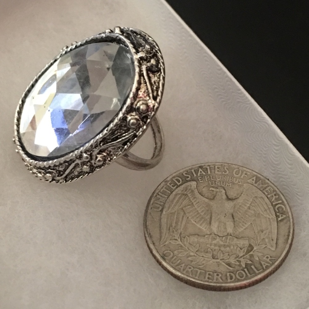 Gorgeous Cocktail Ring - NEW **FREE with $20+Purch - Picture 6 of 8