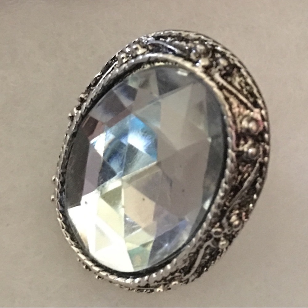 Gorgeous Cocktail Ring - NEW **FREE with $20+Purch - Picture 8 of 8