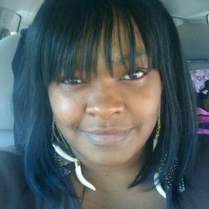 Meet your Posher, Desiree