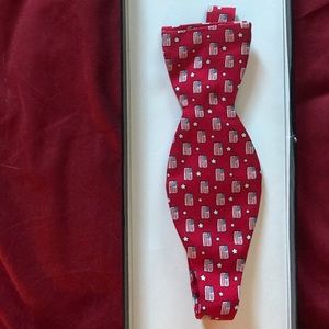 Men's vineyard vines bow tie