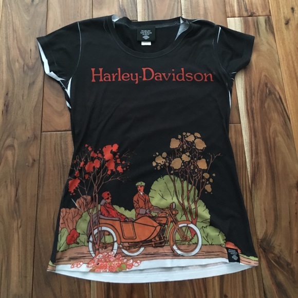 Harley-Davidson Tops - Unusual Harley Davidson T-shirt.  Size S.