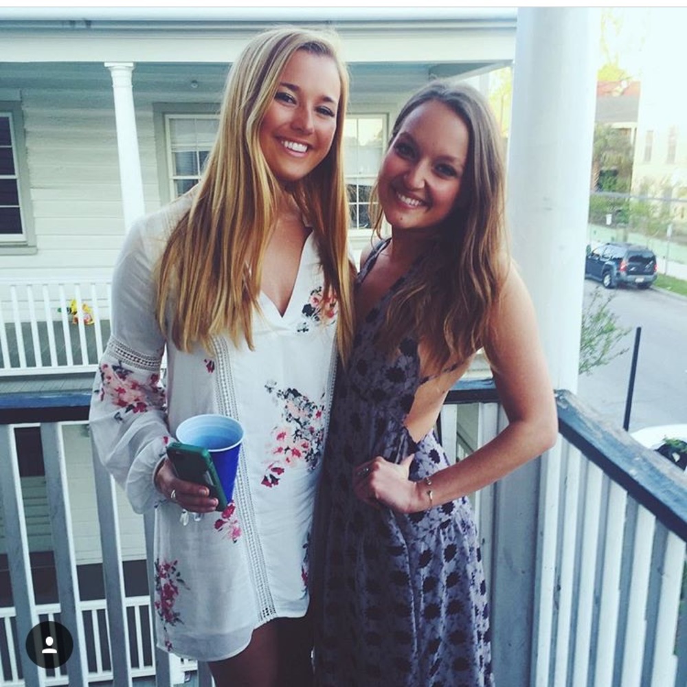 Bevello Long-sleeve White Floral Shift Dress