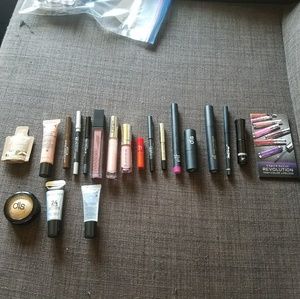 21 Piece Never Used Makeup Haul