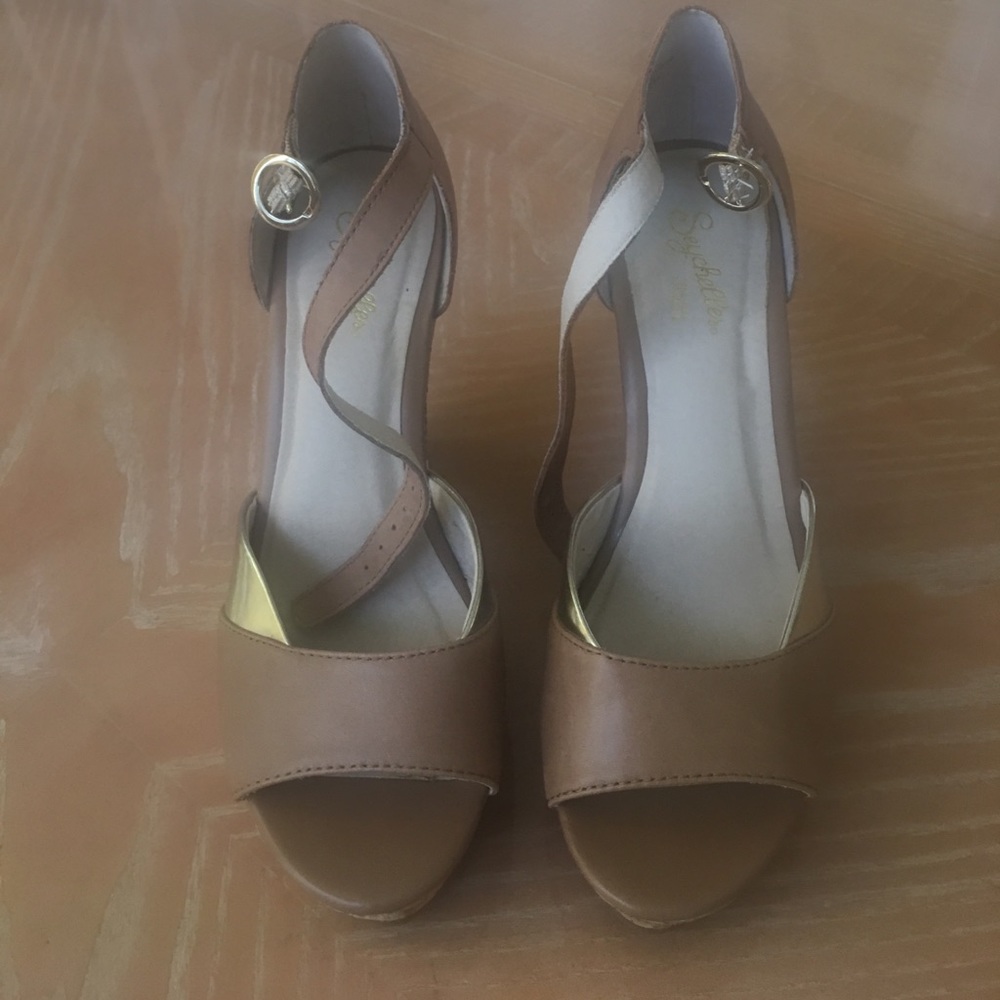 Seychelles wedges size 7.5
