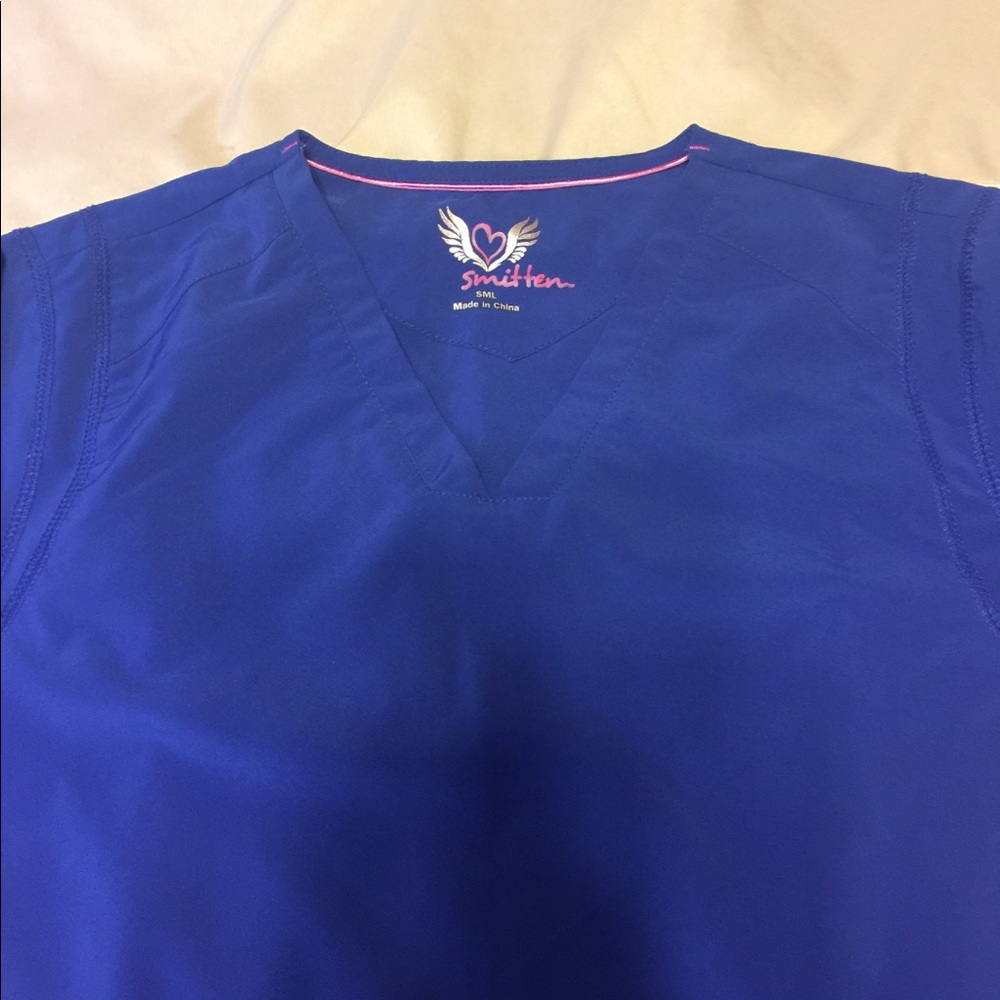 Small Scrub Top - Picture 3 of 4