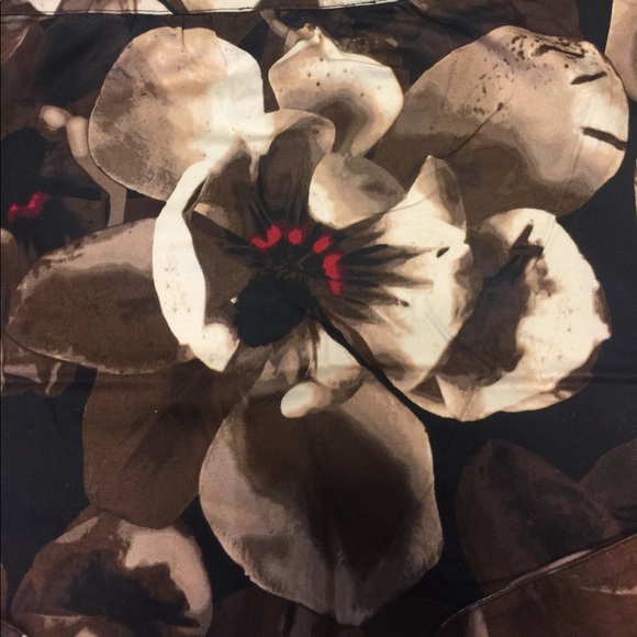 Small Scrub Top - Picture 2 of 3