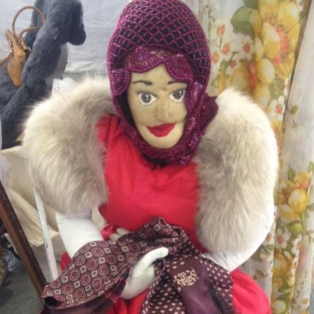 Meet your Posher, Monisha