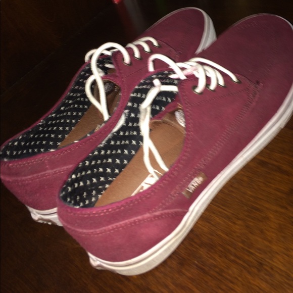 Maroon Vans - Picture 2 of 2