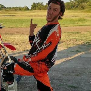 Meet your Posher, Skylar