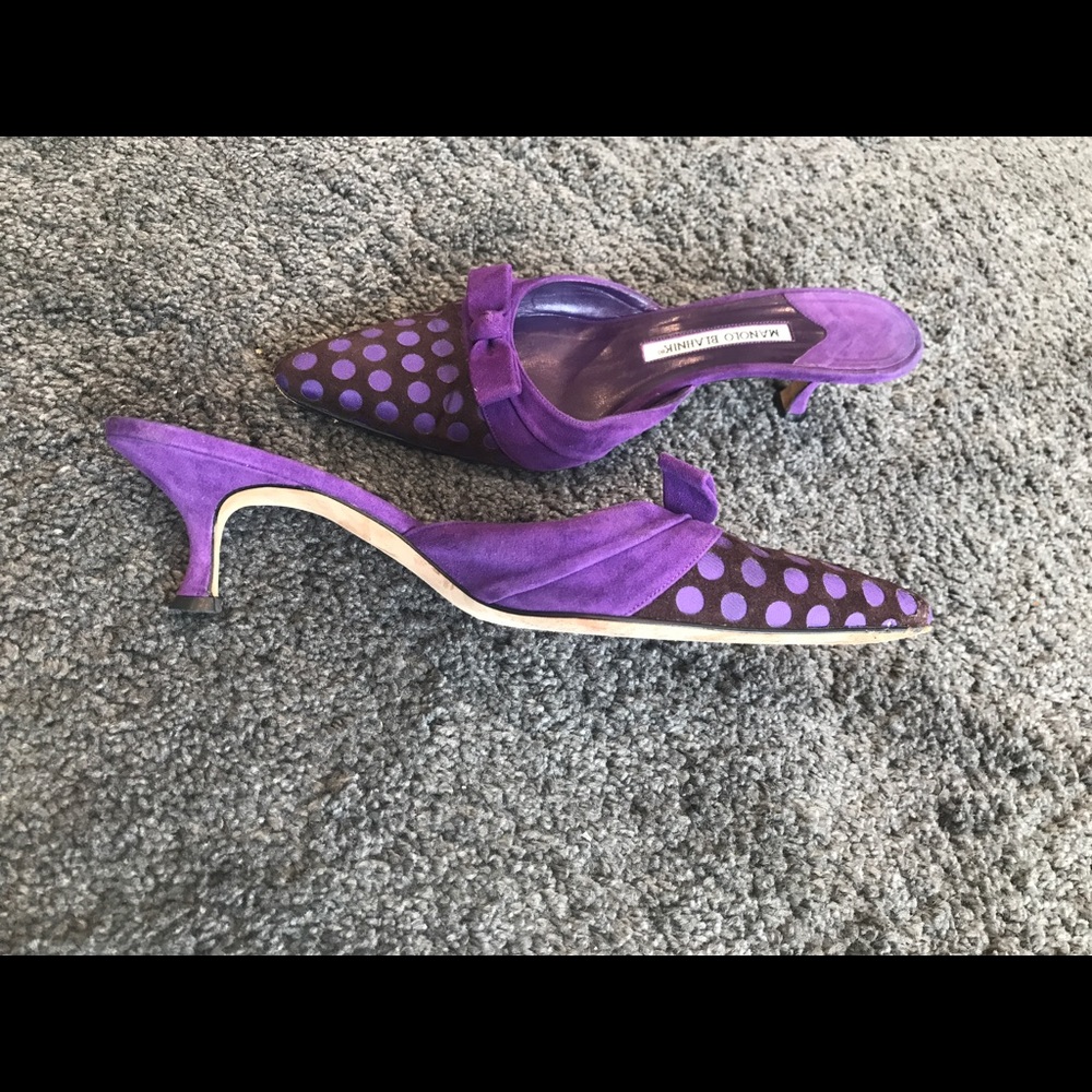 Manolo Blahnik purple polkadot kitten heels