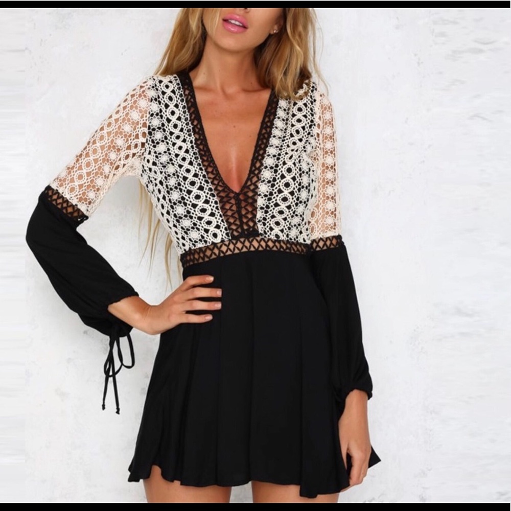 CROCHET & LACE DRESS 1 Left - Picture 4 of 8