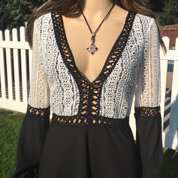 CROCHET & LACE DRESS 1 Left - Picture 5 of 8