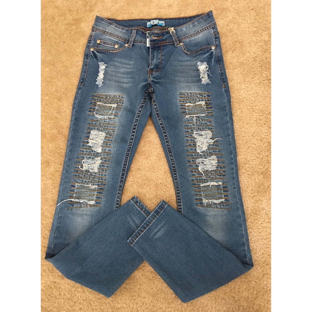 Distressed Skinny Jeans