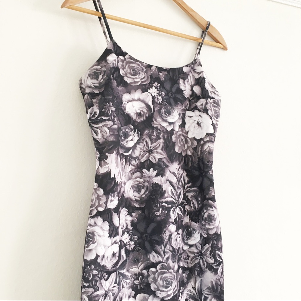 🛑Front Slit Floral Midi Bodycon Dress - Picture 3 of 6