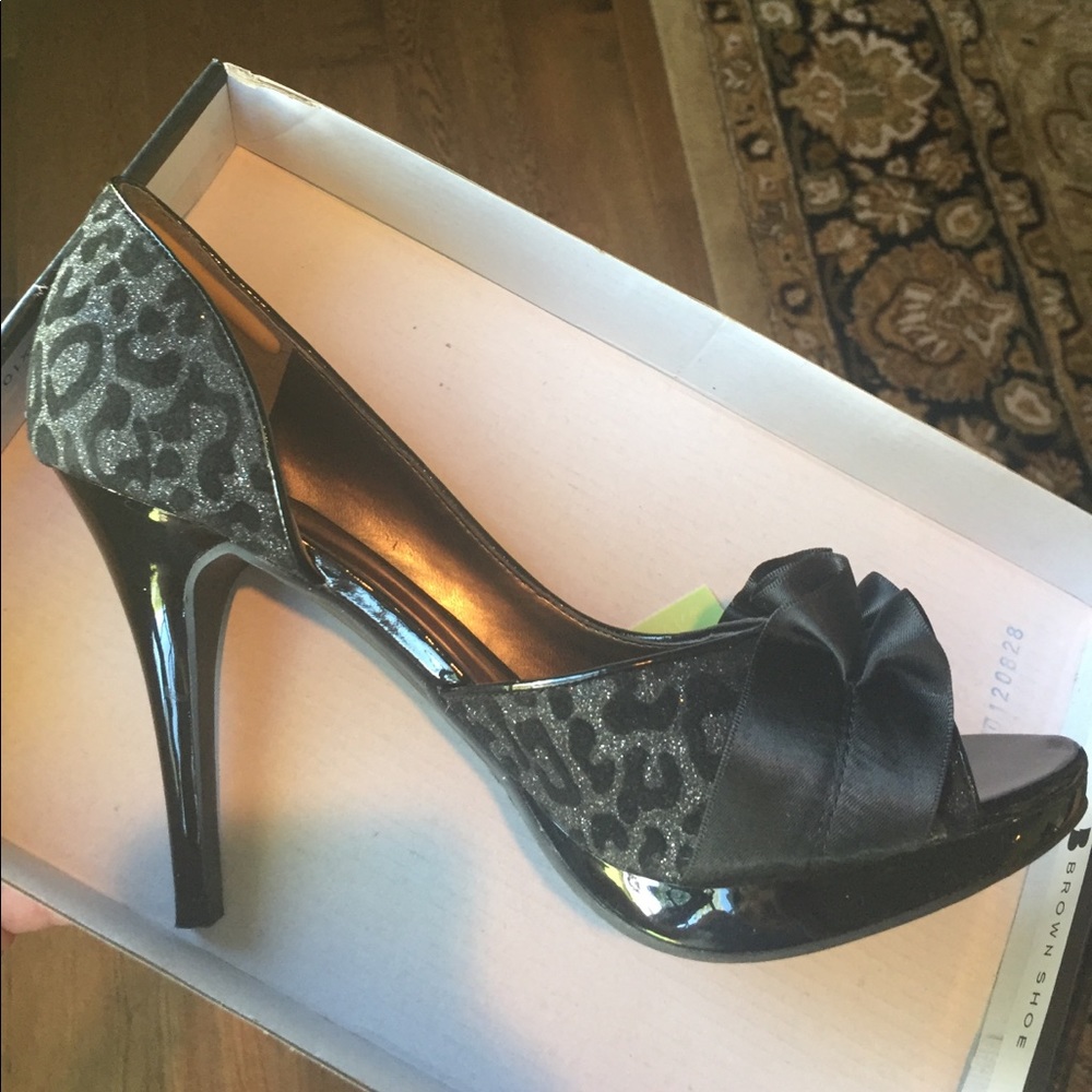 Carlos Santana Glitter d'Orsay Pump