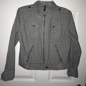 Black& white checkered jacket, with zip up pockets