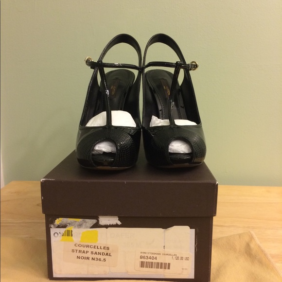 Louis Vuitton Courcelles Strap Sandals - Picture 2 of 6