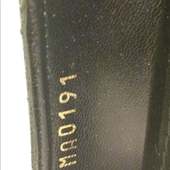 Louis Vuitton Courcelles Strap Sandals - Picture 4 of 6