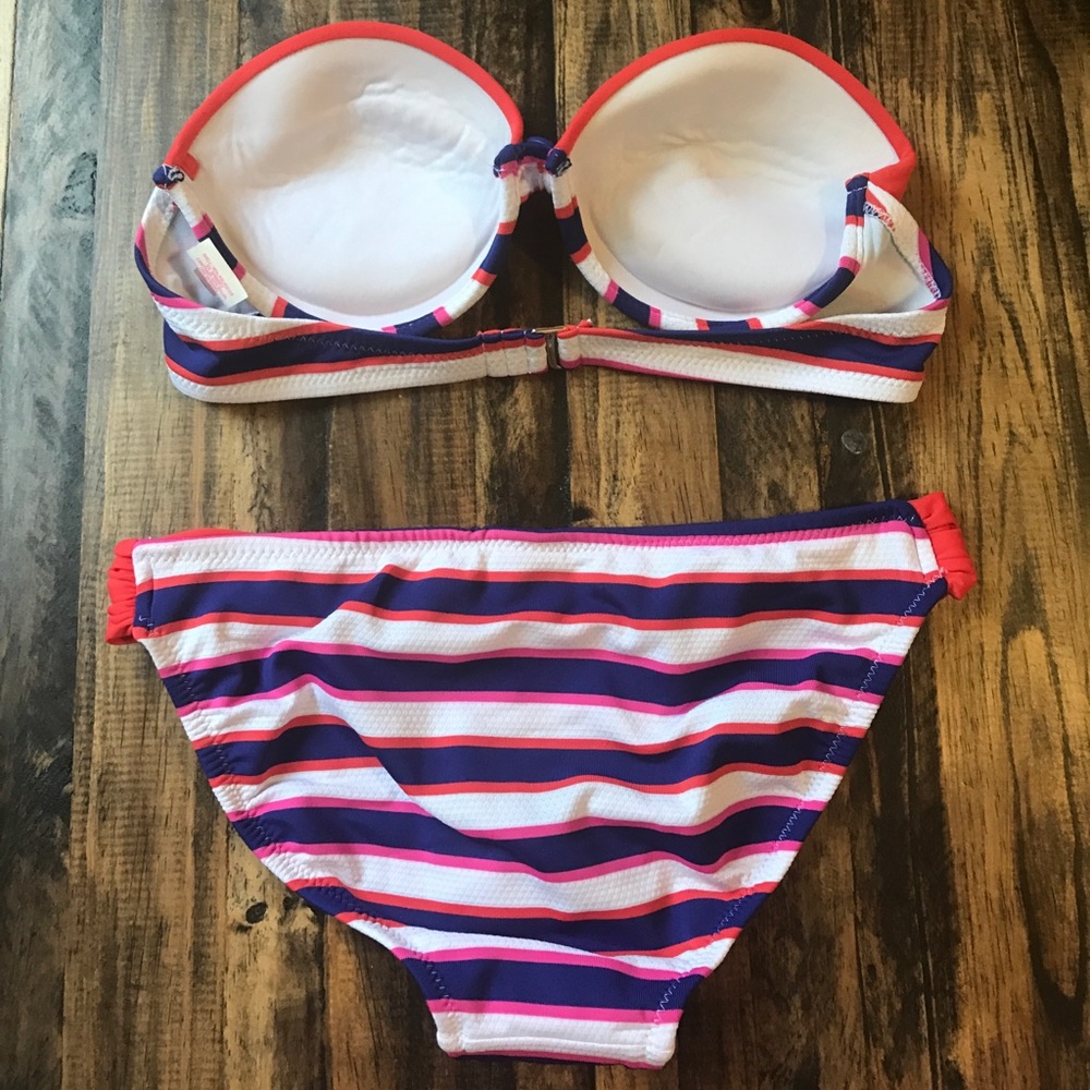 Striped bikini - Picture 2 of 5