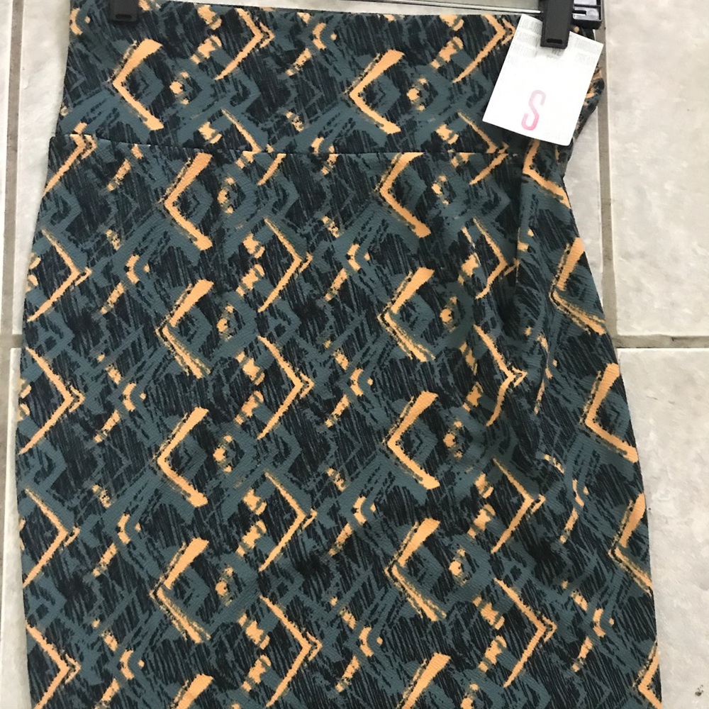Small Cassie lularoe/ pencil skirt