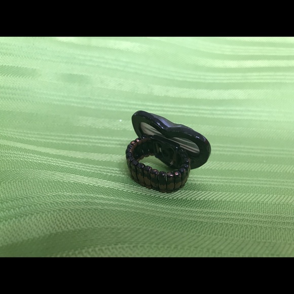 Ring - Picture 3 of 3