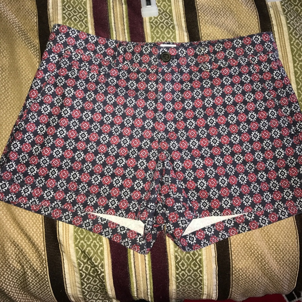 Cute and preppy shorts by GAP